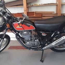 Rare 1975 Honda XL350 Enduro Motorcycle