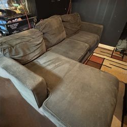 Couch With Chaise 
