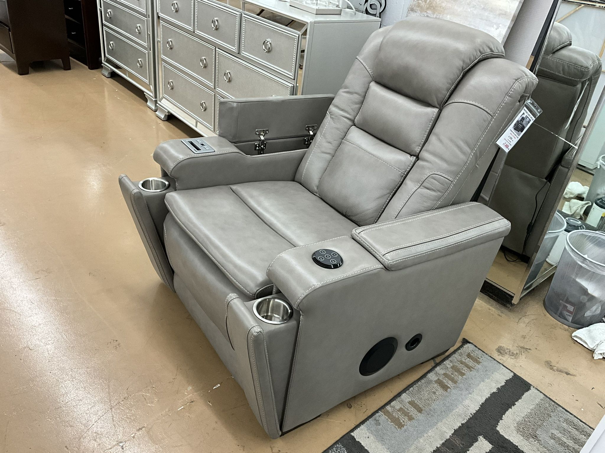 $799 Power Recliner