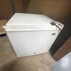 Mini Fridge – Gets Ice Cold – $30