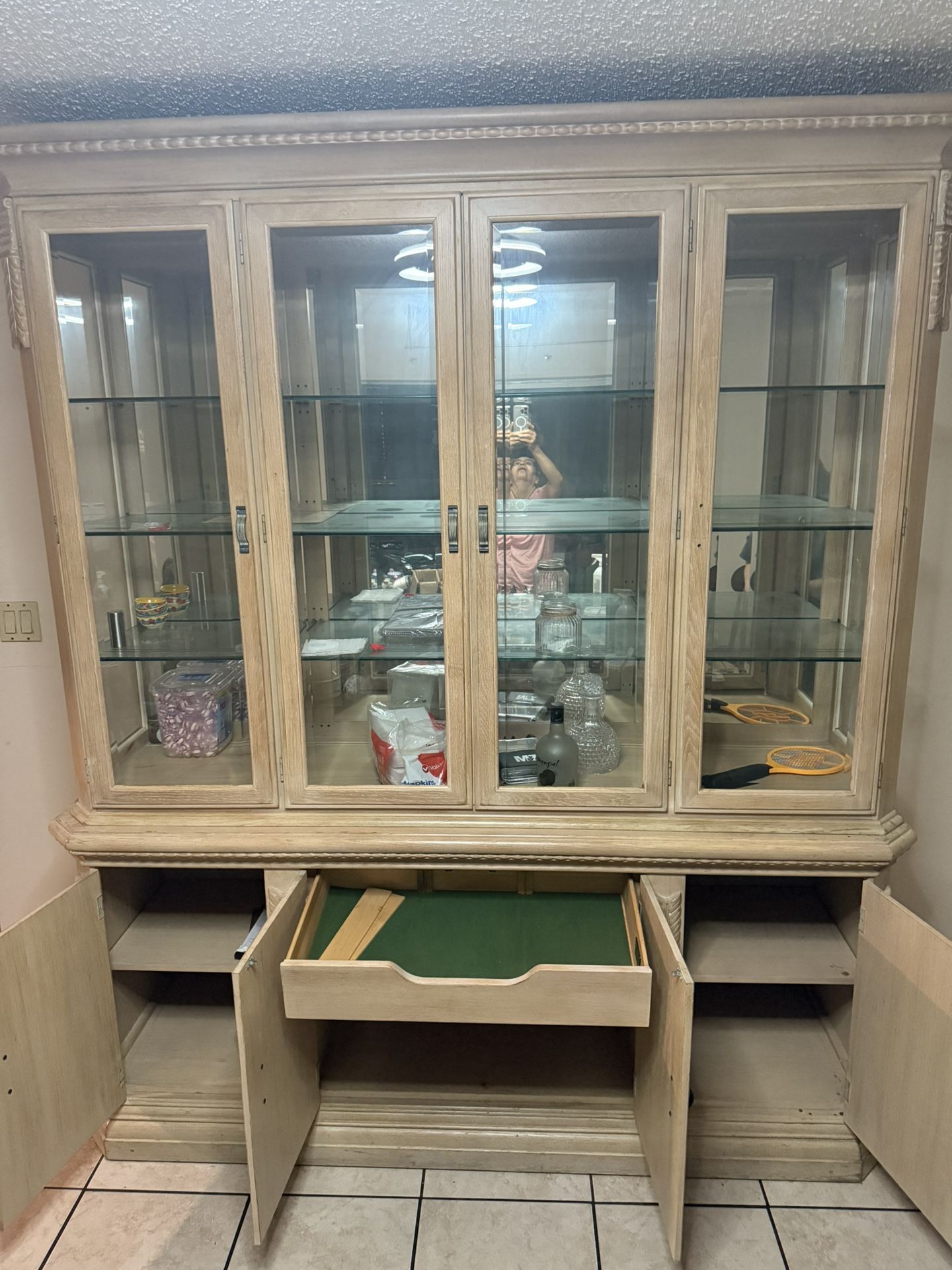 China /  Vitrina OBO