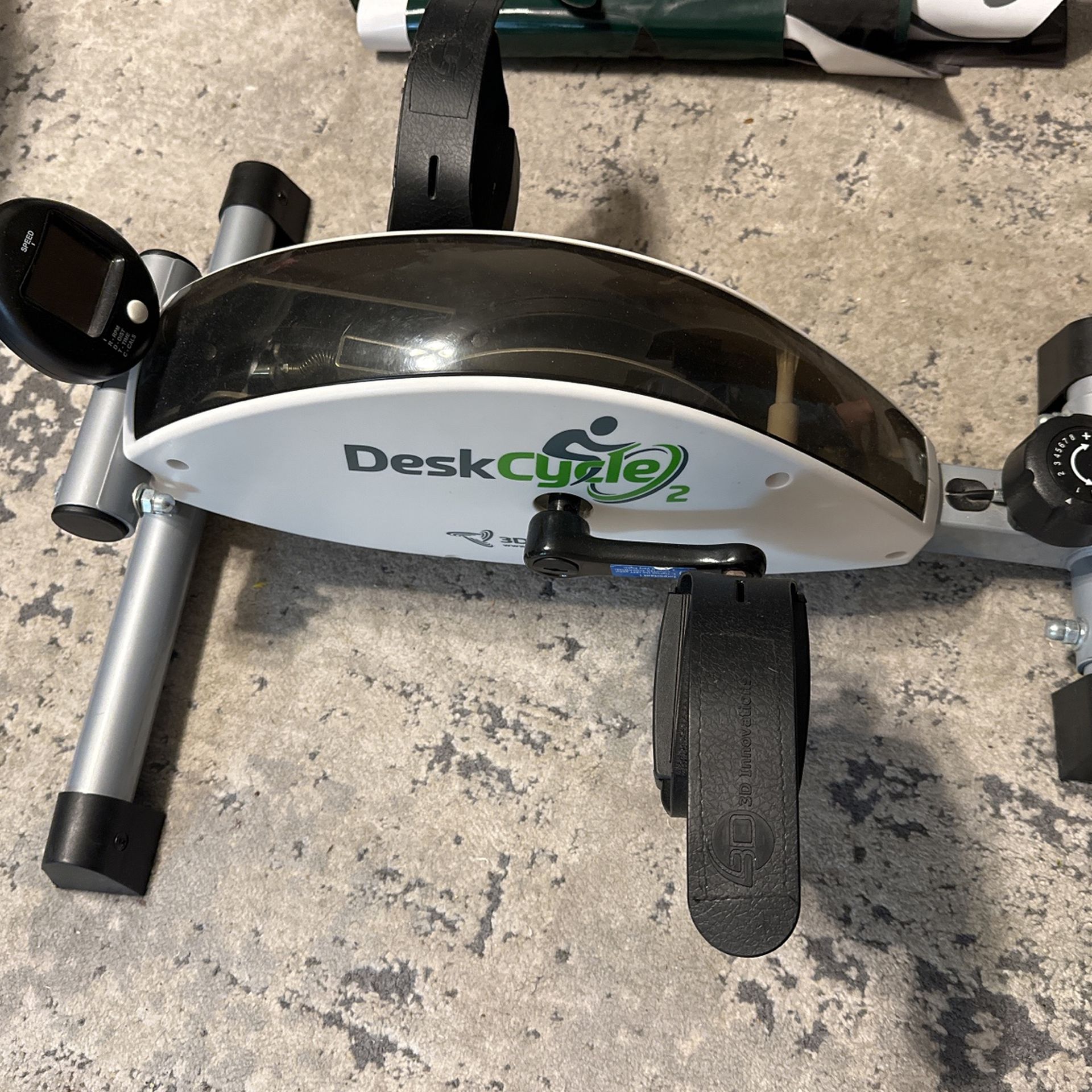 3d innovations desk cycle