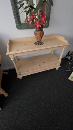 Broyhill Pickle Pine All Wood Console Table