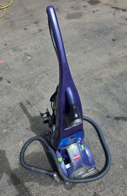 Bissell ProHeat Pet Carpet Cleaner