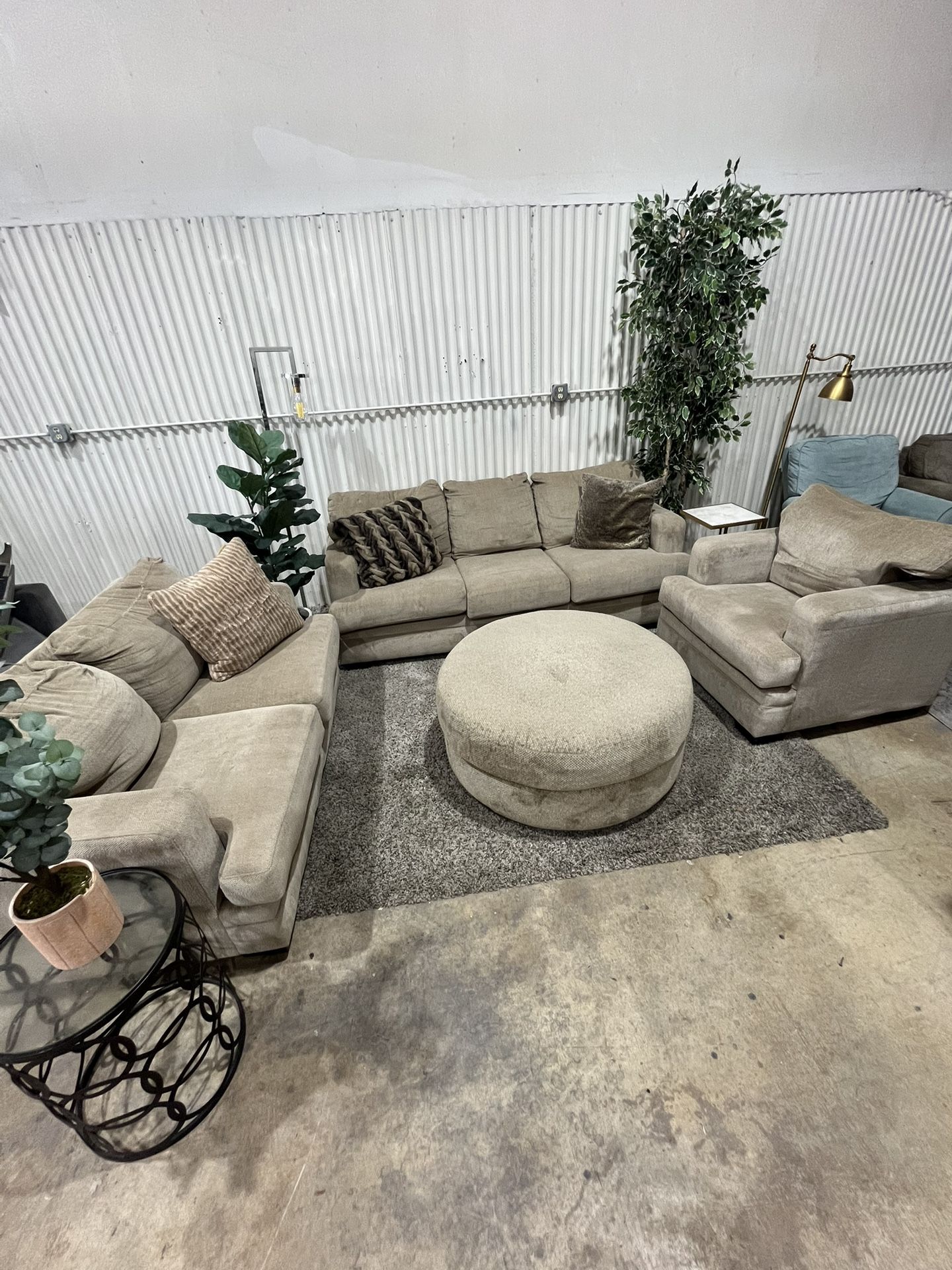 Complete 4pc Living Room Set - Sofa, Loveseat, Chair, Ottoman - Cleaned - Comfy Delivery Available