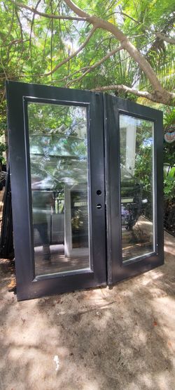 # puerta francesa 70 x 77
