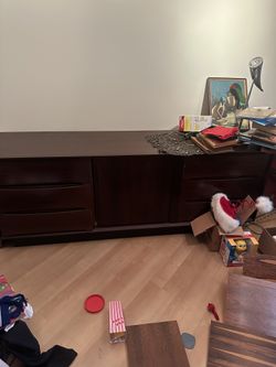 Dresser -rosewood - Beautiful 