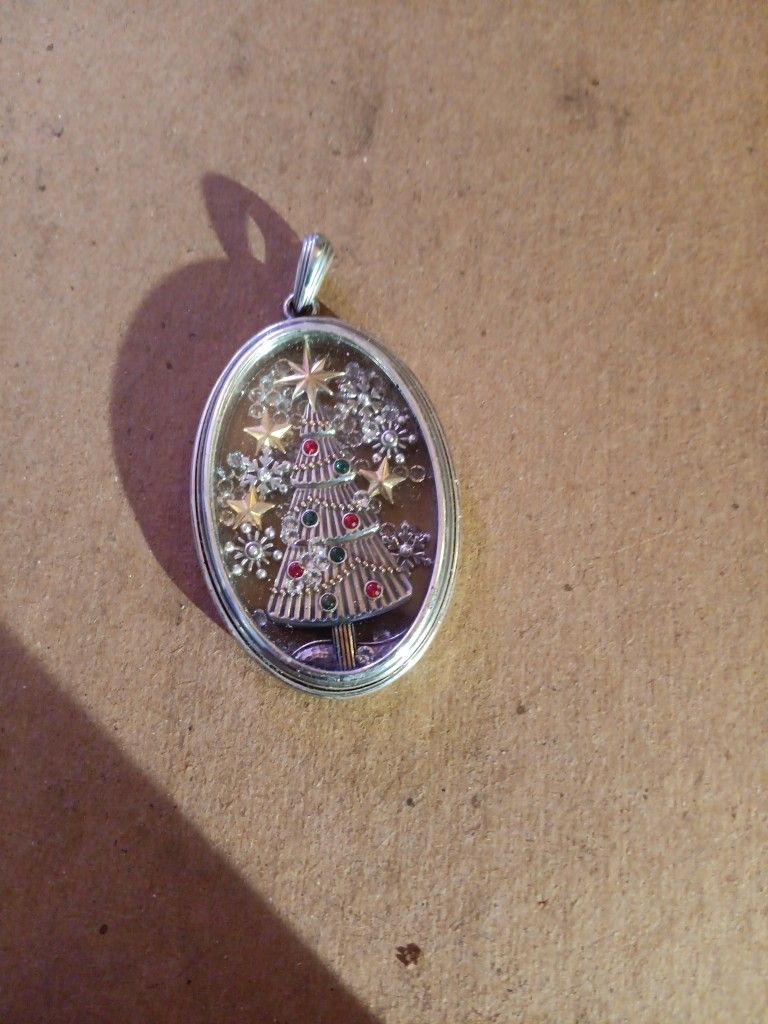 Brighton Shaker Christmas Pendant