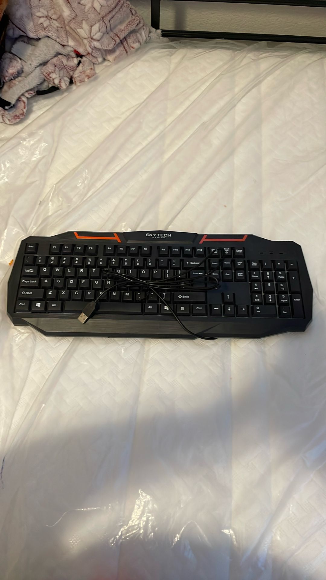 Sky Tech Gaming Color Black And Red Razor Mouse With Led