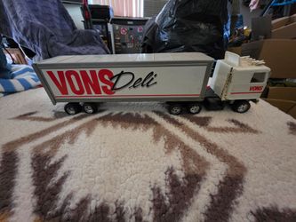 Ag Farm Toys Ertl Vons Deli Semi Tractor Toy Truck
