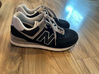Women’s black New Balance Shoes size 6.5