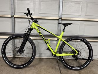 Trek Roscoe 7 Mountain Bike