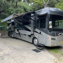 2010 Winnebago Tour 40CD