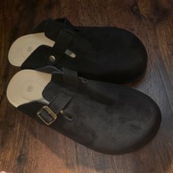 Black Clogs Birkenstocks Women’s Size 8