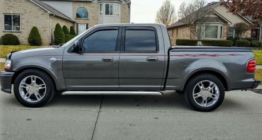 🚀🚀 Price 1200 Ford F-150 V8 2️⃣0️⃣0️⃣2️⃣