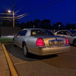 2003 Lincoln Town Car