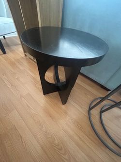Black wood Accent table (1)