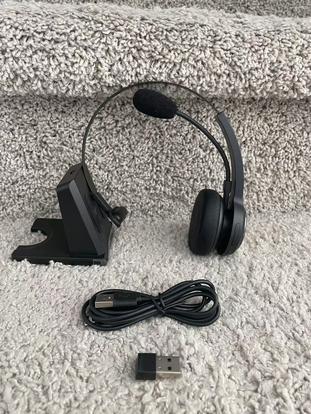 Brand new Wireless Headset with Mic for Work