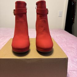 Woman’s Boots 