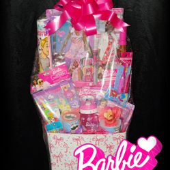 Want to make your little girl’s Easter extra special? 💕🐰 This Barbie basket is packed with $120 in goodies! 🎀✨