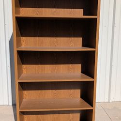 Bookshelf With Fixed Shelves 