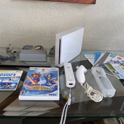 Nintendo Wii (Backwards Compatible Model) With Three Games 