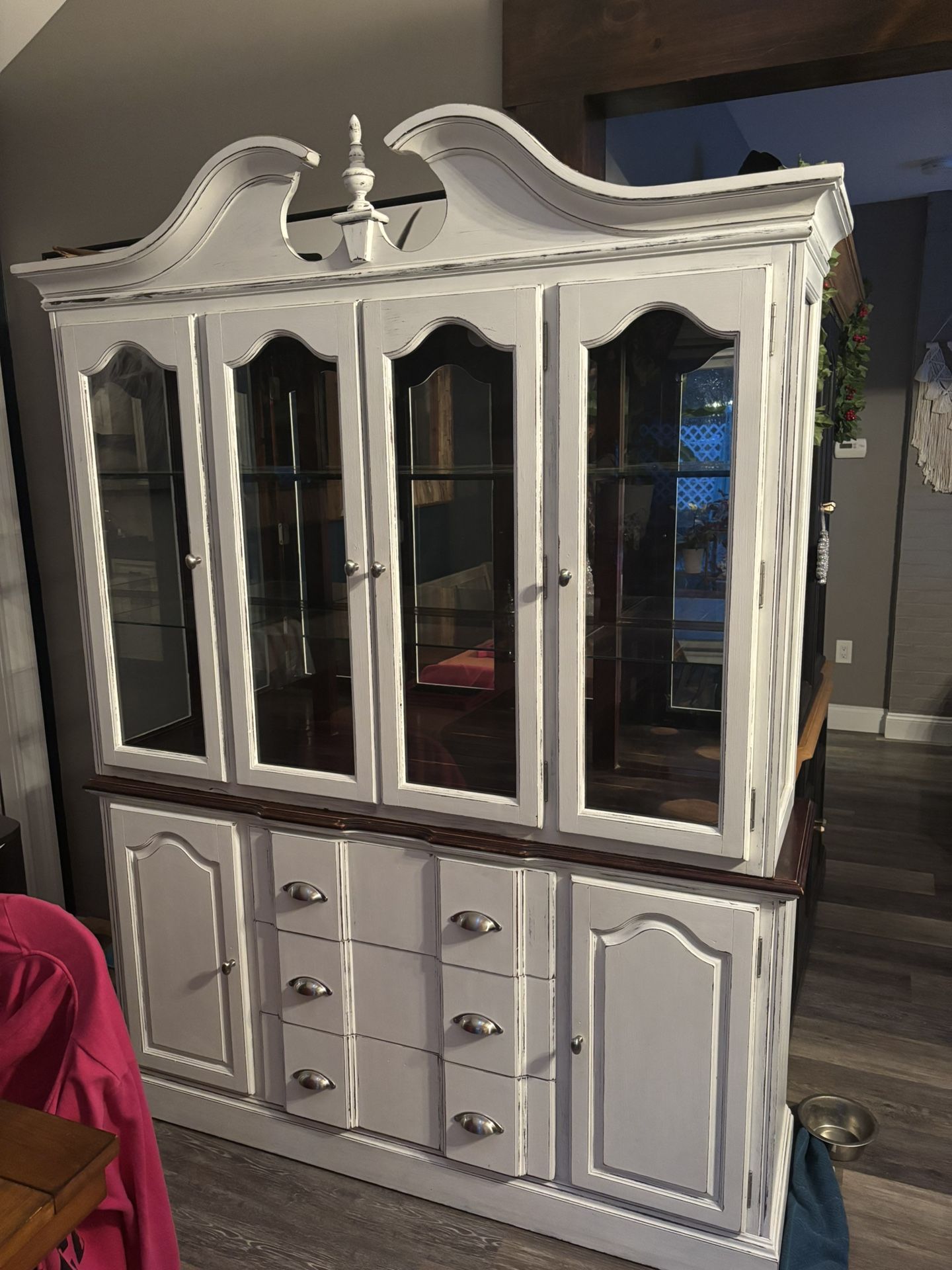 China Cabinet Hutch
