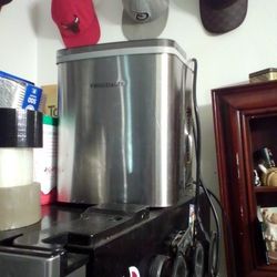 Frigidaire Ice Maker