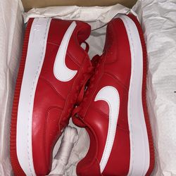 NEW Mens Nike Air Force 1 Low Retro Red/White, Size 10