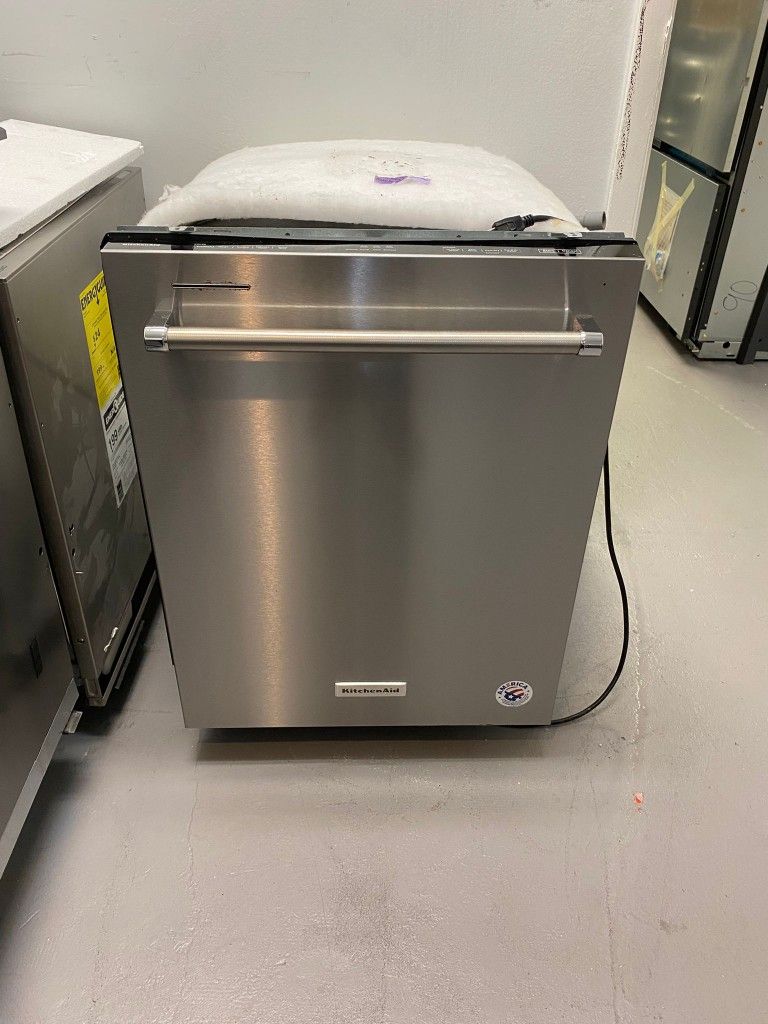 Kitchenaid Dishwasher 24"inch