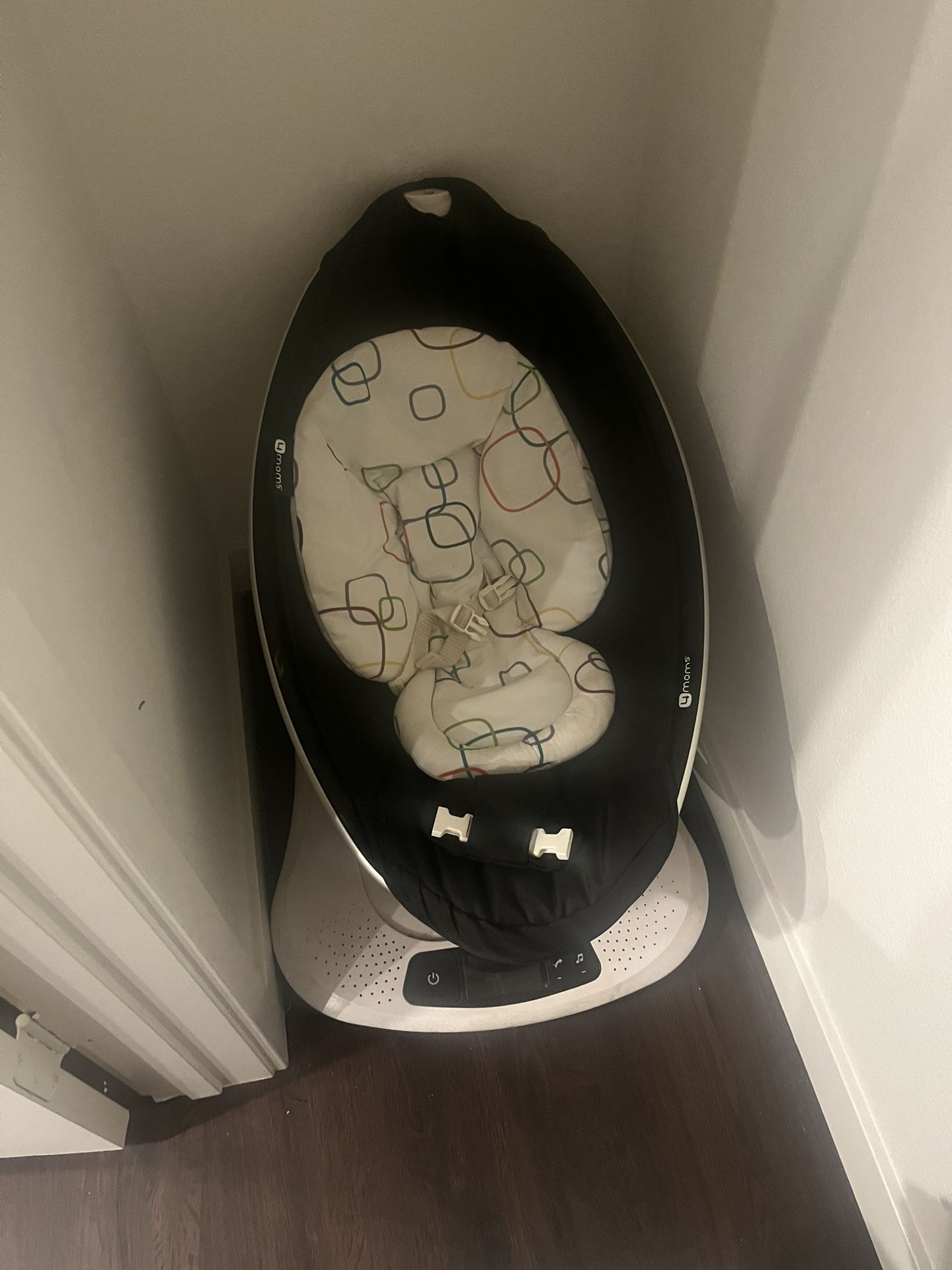 4 Moms Mamaroo Swing