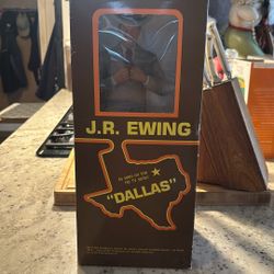 Dallas JR-Ewing 15 Inch American porcelain statue