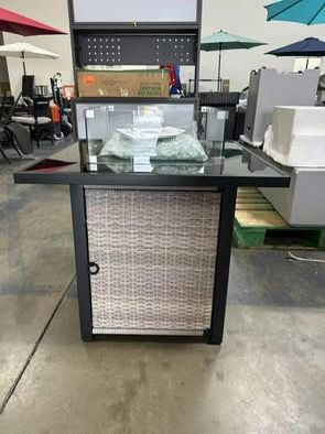 New Assembled Propane Outdoor Fire Pit Table, 28" Rattan Square Fire Pit Table, Outdoor Gas FirePit