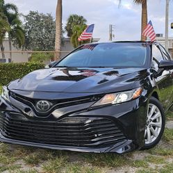 2019 TOYOTA CAMRY LE