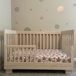 Babyleytto Modo 3-1 Convertible crib With Toddler Rail