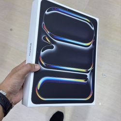 iPad Pro 13-inch 256GB WiFi Only (M5 Chip) 
