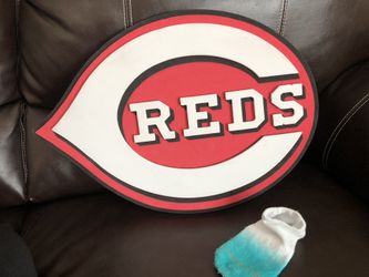 Large thick foam Cincinnati Reds decoration