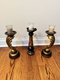 Title: Decorative Carved Candlestick Set – Gold Twist & Carved Wood Pillar Holders (Set of 3)