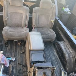 Front Seats With Center Console Gm 99-06