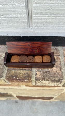 Wooden dice 🎲