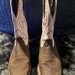 New Size -7 Women’s M,     Durango Rebel Ultra Lite Boots Slip, And Oil Resistant Outside. $ 60.