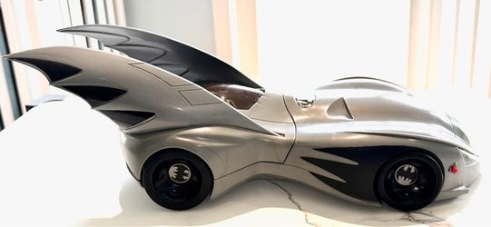 Vintage 1994 Tonka Legends of  Batman- Batmobile- DC Comics Kenner Silver Vehicle!
