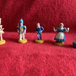 Lot of 5 1988 Wizard of Oz Figurines Munchkin, Ballerina, Baby