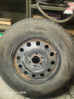 Michelin P275/65R18 tire