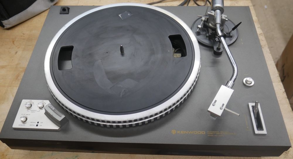 Kenwood KD-3070 Direct Drive Turntable working condition. used. tested. in a good working order. note- RCA Jack was replaced.