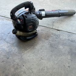 Black & Decker Leaf Blower/Vacuum for Sale in Ramona, CA - OfferUp