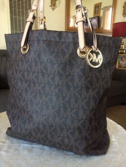 Single Michael Kors bag.