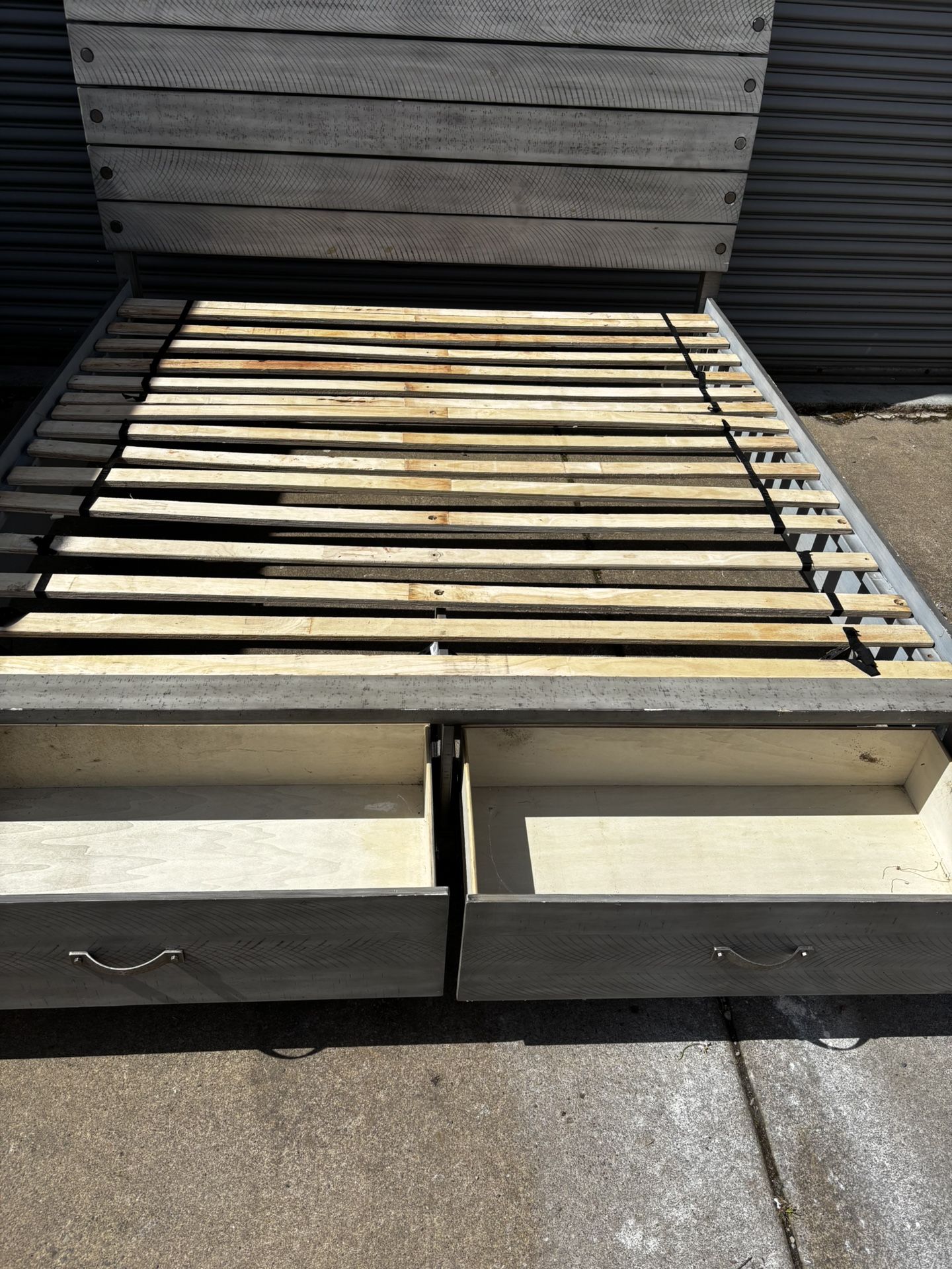 Queen Frame With Drawers