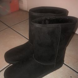 Size 9 Womens Black Boots 