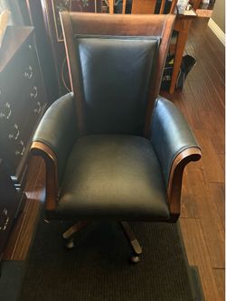 Executive leather office chair